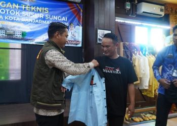 Naik Kelas, Motoris Kelotok Wisata Banjarmasin Kini Dibekali Pelayanan dan SOP Keselamatan