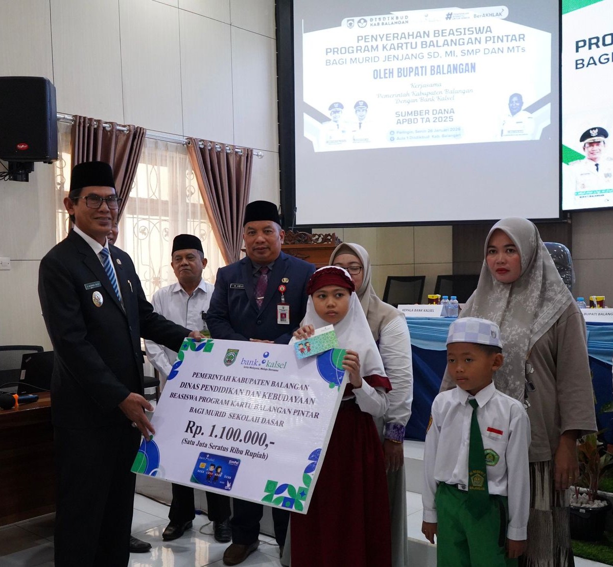 1.511 Pelajar di Balangan Terima Beasiswa Kartu Balangan Pintar
