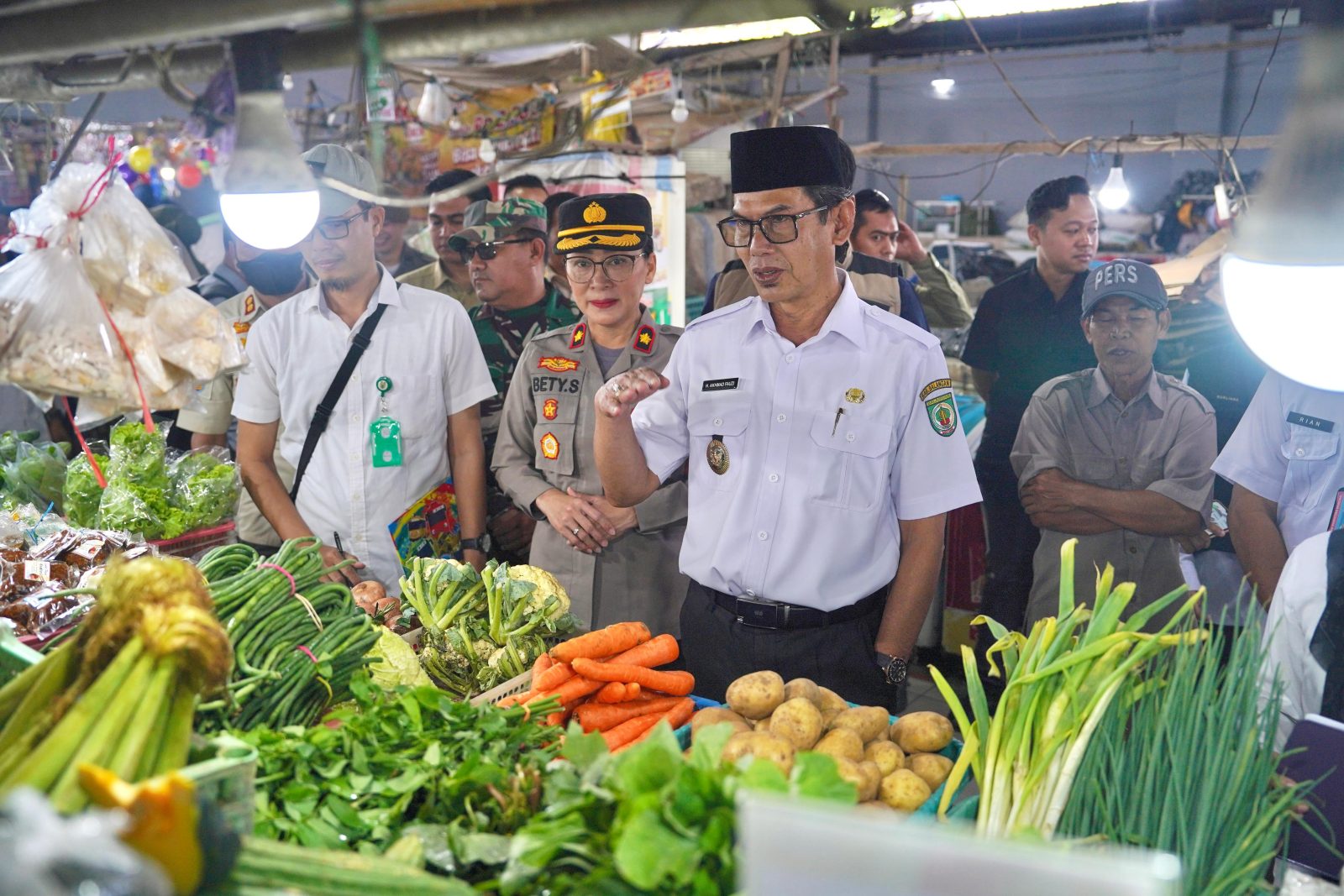 Pemkab Balangan Pantau Harga Bapokting Jelang Idulfitri di Pasar Modern Adaro