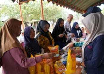 Warga Desa Mampari Antusias Sambut Pasar Murah Disperindag Balangan