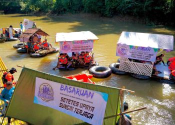 BASARUAN IV Gaungkan Aksi Nyata Jaga Sungai Balangan, Ratusan Bibit Pohon Ditanam hingga Sampah Dipilah