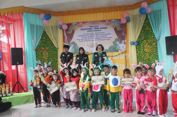 Pakar Jepang dan Filipina Apresiasi Festival Tari Anak yang Digelar ULM
