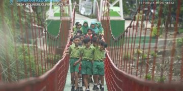 Ribuan Jembatan Gantung Dibangun, Pemerintah Perluas Akses Pendidikan dan Layanan Publik