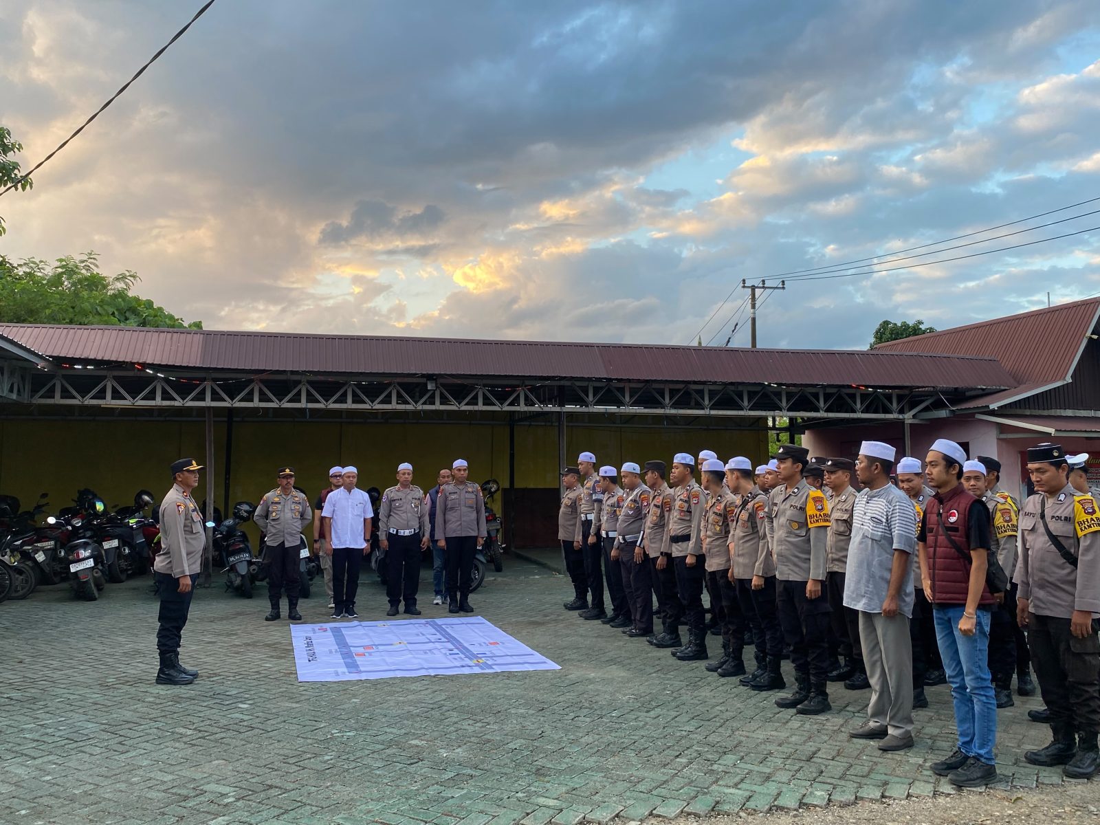Polres HST Kawal Ketat Haul KH. Mahfuz Amin di Ponpes Ibnul Amin Pemangkih