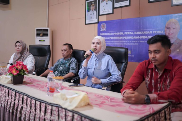 Desy Oktavia Sari Sosialisasikan Perda Perlindungan Perempuan dan Anak di HSS