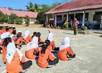 BPBD Balangan Kenalkan Teknik Pemadaman Kebakaran kepada Siswa SMAN 1 Halong