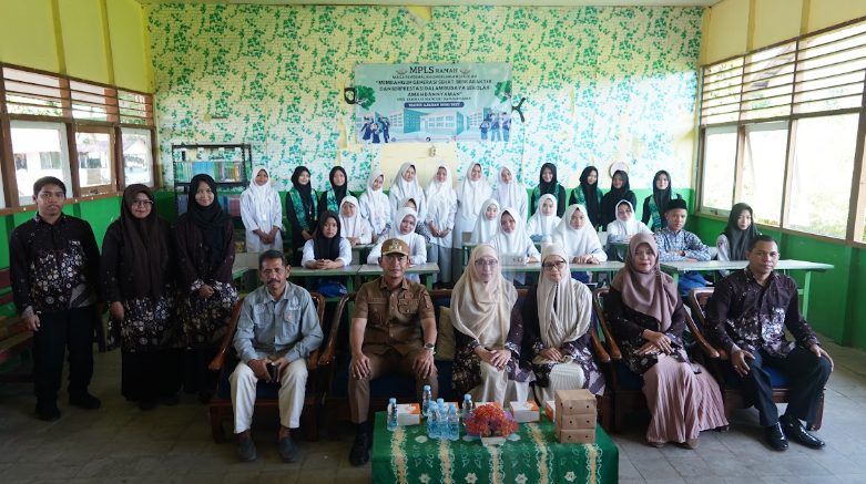 Hadiri MPLS SMK Farmasi Mandiri, Wali Kota Yamin Dorong Siswa Percaya Diri Raih Cita-cita