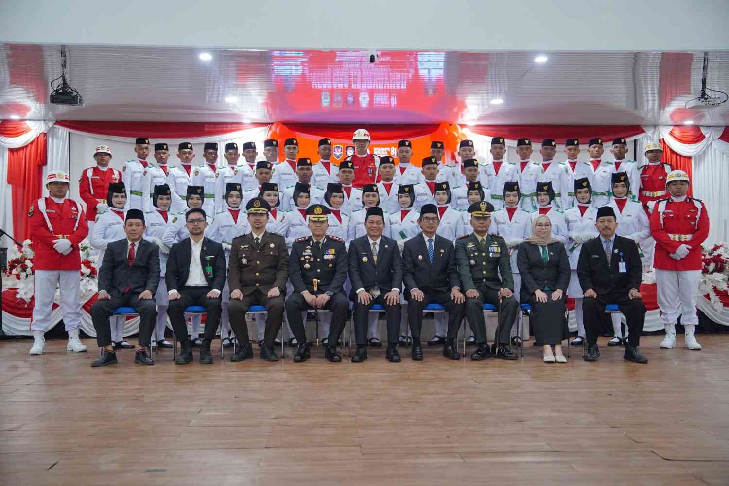 Dikukuhkan, 39 Paskibraka Balangan Siap Kibarkan Merah Putih di HUT ke-81 RI