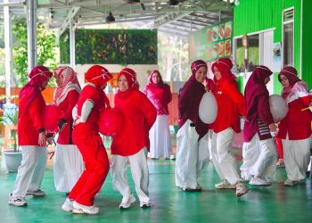 Semarak HUT ke-81 RI, GOW Balangan Gelar Lomba dan Berbagi Sembako untuk Lansia