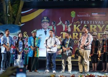 5 Abad Banjarmasin, Gemerlap Tari Banjar Memukau Warga di Siring Menara Pandang