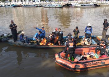 Penyisiran Sungai Martapura Berhasil, Tim SAR Evakuasi Korban Tenggelam