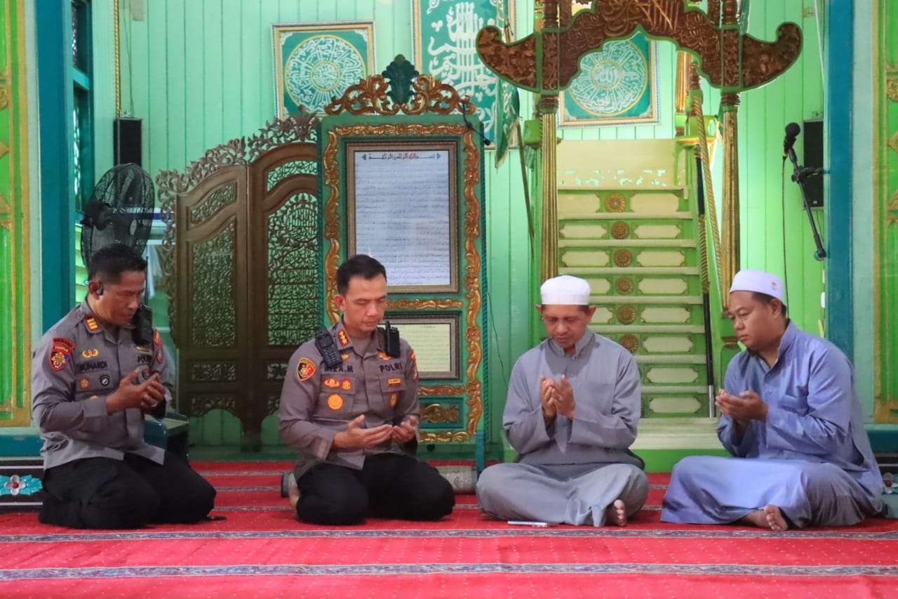 Perkuat Silaturahmi dengan Tokoh Agama, Kapolresta Kunjungi Masjid Sultan Suriansyah