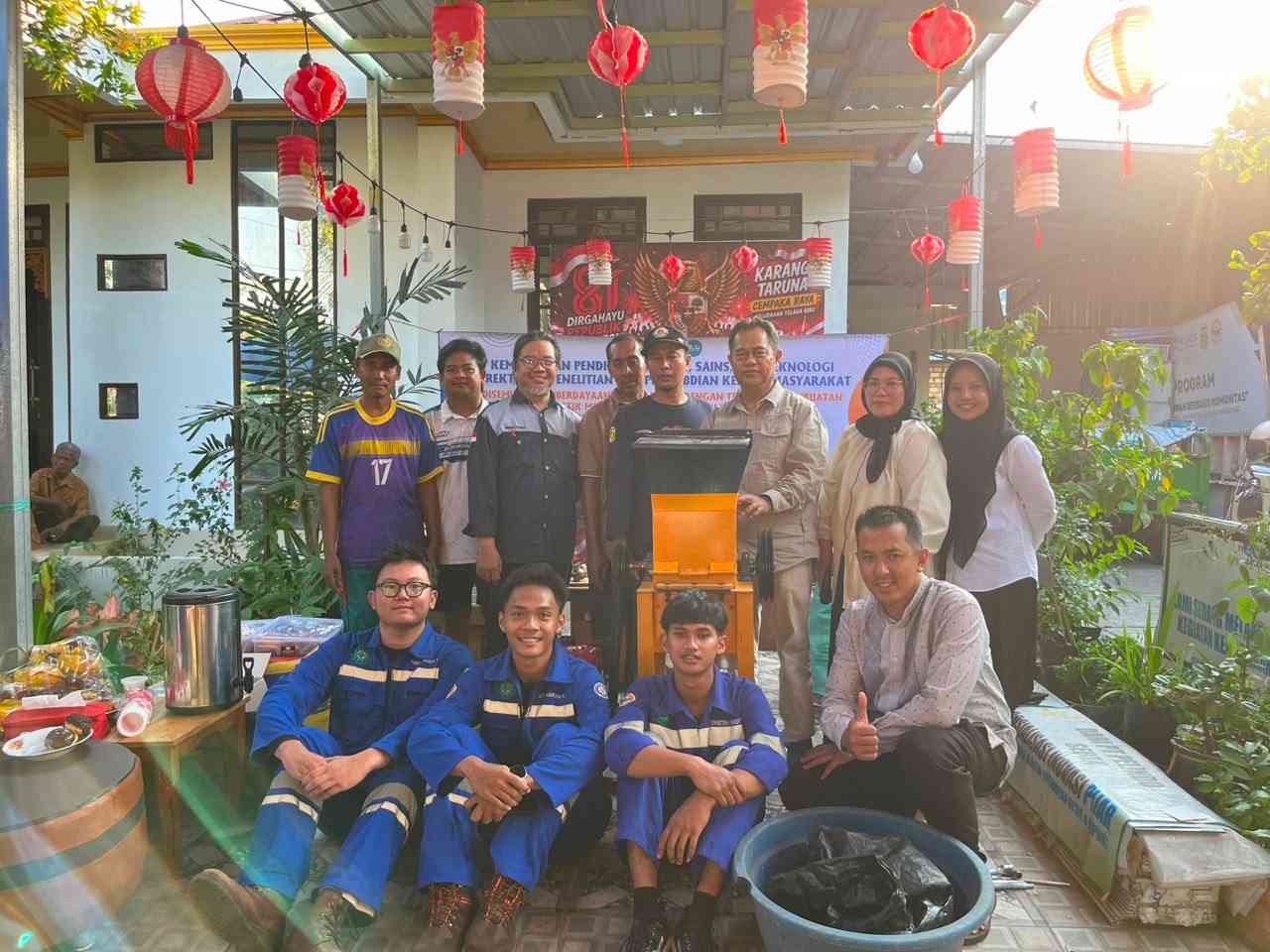 Tim Pengabdian Masyarakat BIMA ULM Serahkan Mesin Pencacah Plastik ke Bank Sampah Baiman Cempaka Raya, Dorong Pengelolaan Sampah Jadi Bernilai