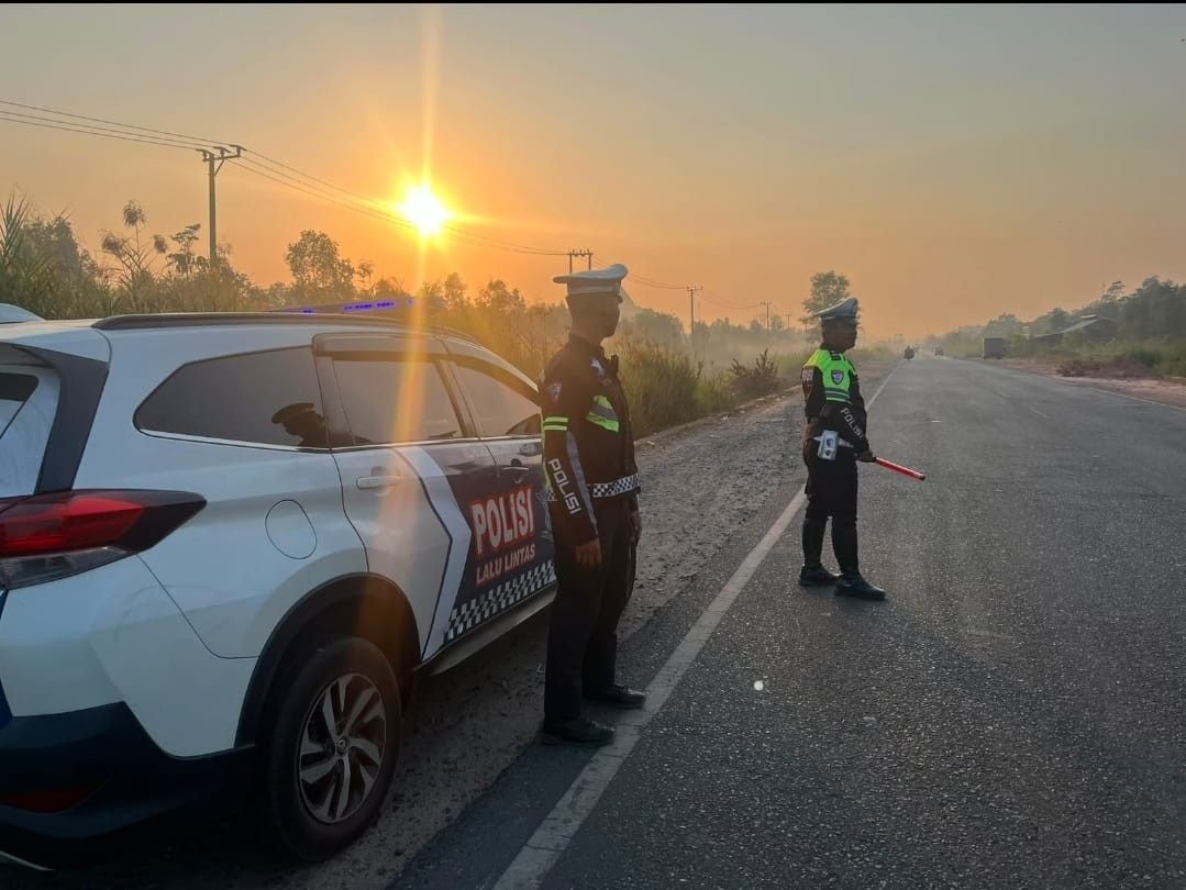 Antisipasi Lakalantas akibat Kabut Asap, Polres Batola Patroli Dini Hari hingga Pagi