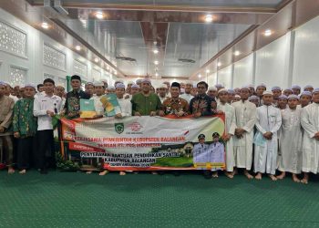 Pemkab Balangan Salurkan Bantuan Pendidikan untuk 2.751 Santri