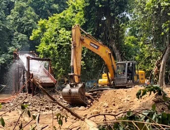 Viral! Aktivitas Tambang Ilegal Diduga Kembali Beroperasi di Aranio