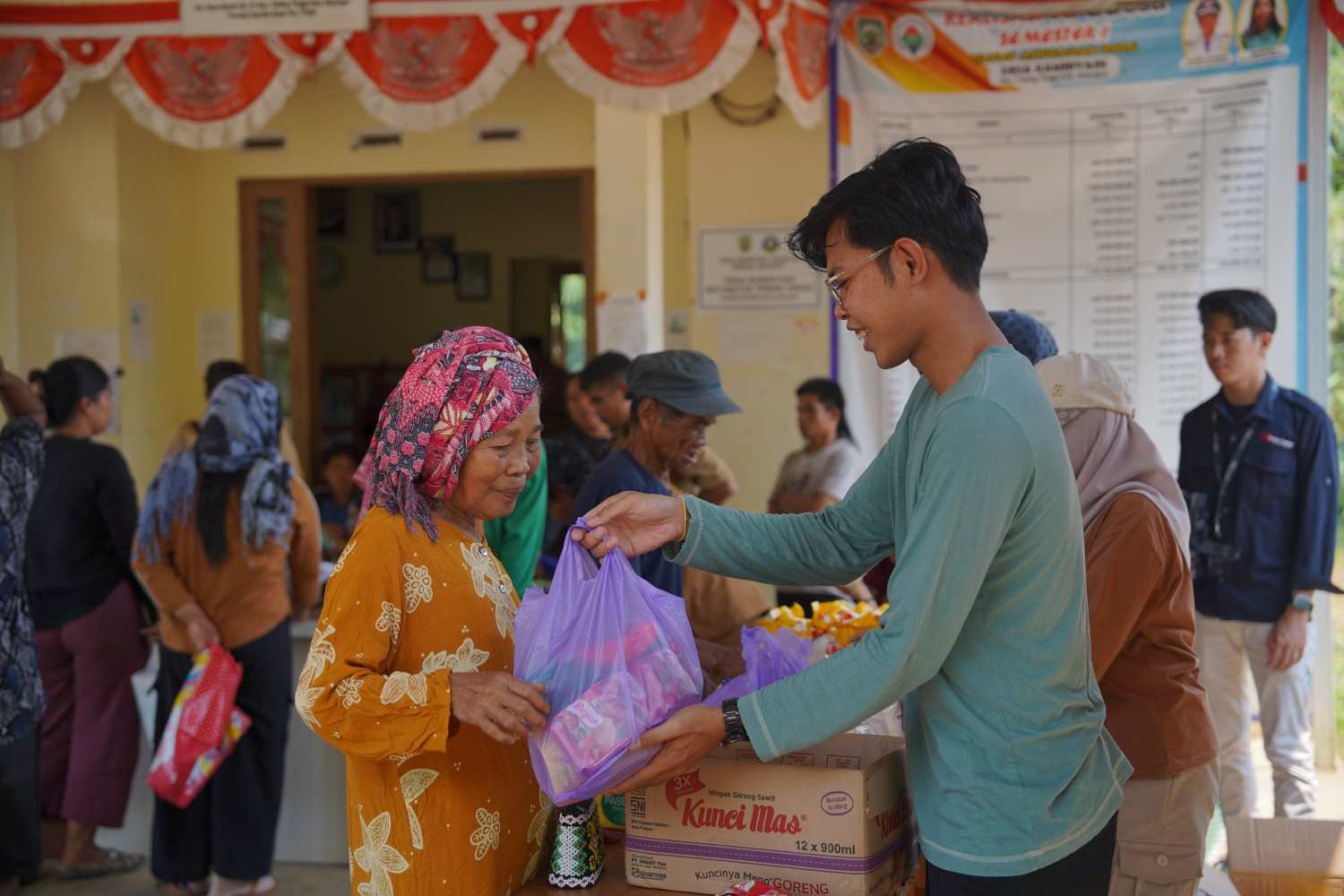 Pasar Murah Disperindag Balangan Capai Kegiatan ke-57, Sasar Warga Desa Kambiyain
