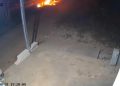 Viral! Detik-detik Pria Diduga Bakar Lahan Terekam CCTV di Banjarmasin, Kini Diamankan Polisi
