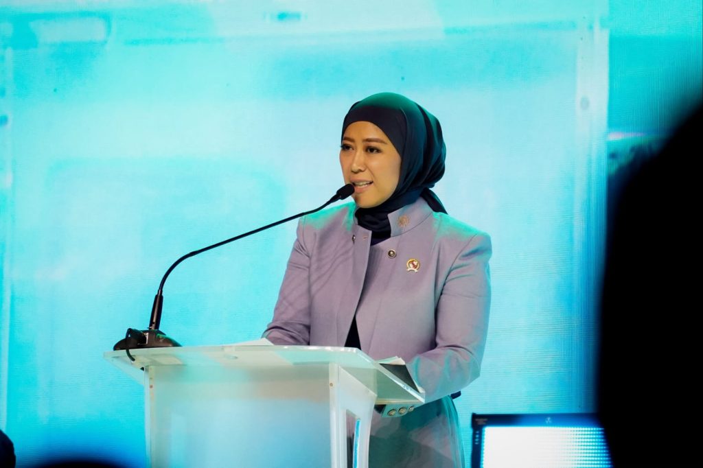 Soroti Algoritma Platform Digital, Menkomdigi: Konten Karhutla Hak Pengguna untuk Tahu