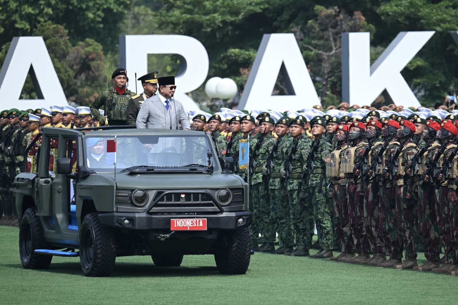 TNI Kuat Bersama Rakyat, Prabowo Ingatkan Prajurit Tak Boleh Berjarak