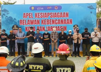 Gelar Apel Karhutla, Pemko Banjarmasin Serahkan Bantuan Rp451 Juta dan Surati Presiden