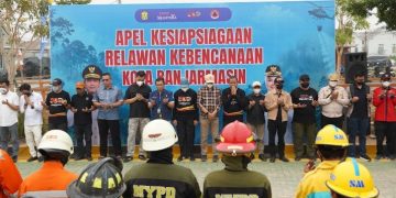 Gelar Apel Karhutla, Pemko Banjarmasin Serahkan Bantuan Rp451 Juta dan Surati Presiden