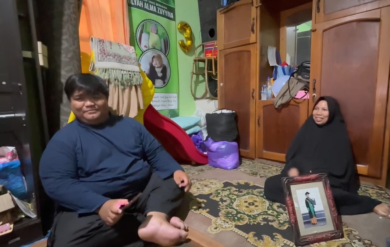Guru 29 Tahun Meninggal Setelah Sesak Napas di Tengah Kabut Asap Kalsel