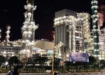 Menko Bahlil Cek RDMP Balikpapan, Pasokan BBM Diperketat dari Penimbun